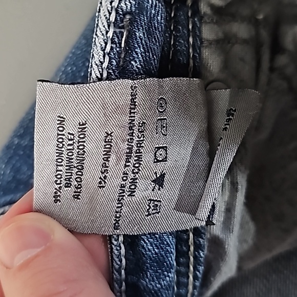 SILVER Tuesday 32x28 straight leg jeans - Picture 7 of 7